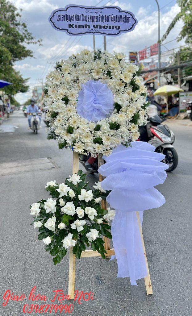 Hoa chia buồn màu trắng