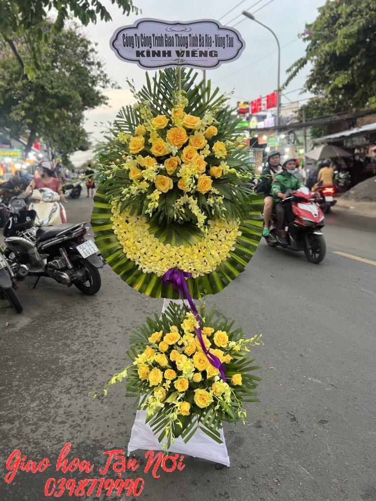 Hoa chia buồn màu vàng