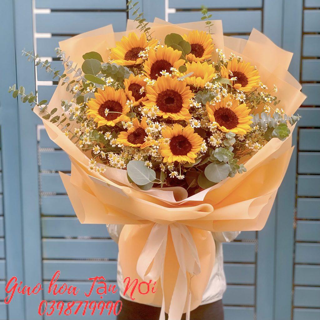 4. Hoa hướng dương – Mong muốn hòa giải và hướng đến một tương lai tươi sáng hơn