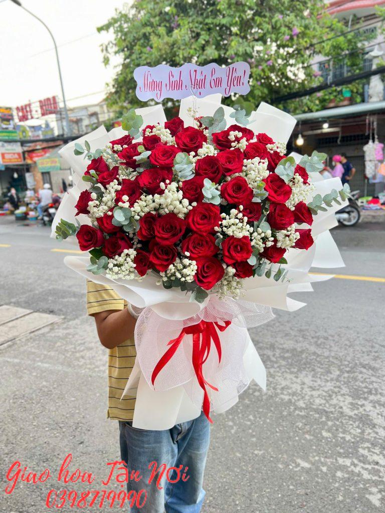 Bó hoa chúc mừng hiện đại